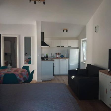 Apartmani Luni เปรมันตูรา ภายนอก รูปภาพ